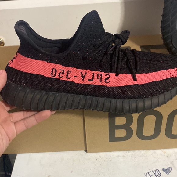 Yeezy boost 350 black/orange stripe